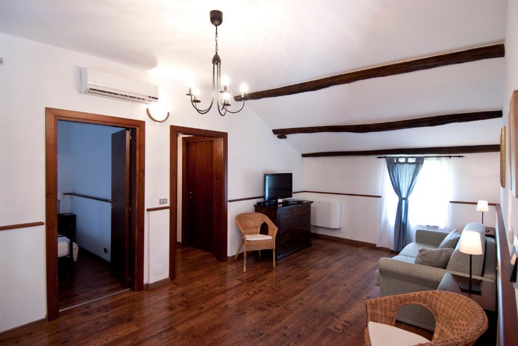 Agriturismo Villa Irelli Castellalto Ruang foto